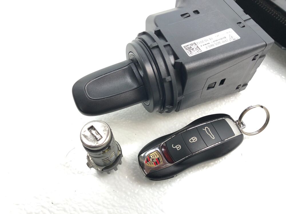 2010-2016 Porsche Panamera 4 ECU ECM Ignition Switch with Key - OEM