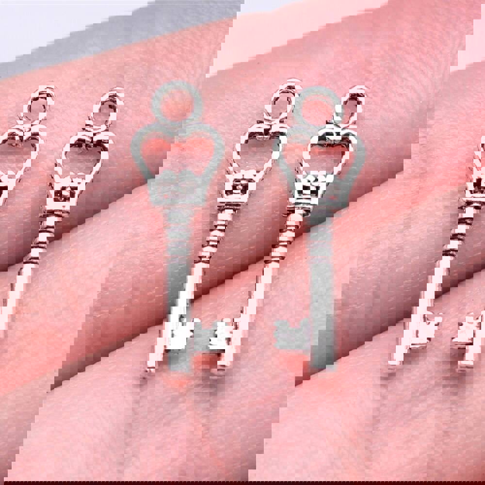 40pcs Antique Silver Zinc Alloy Key Charms for DIY Jewelry Making