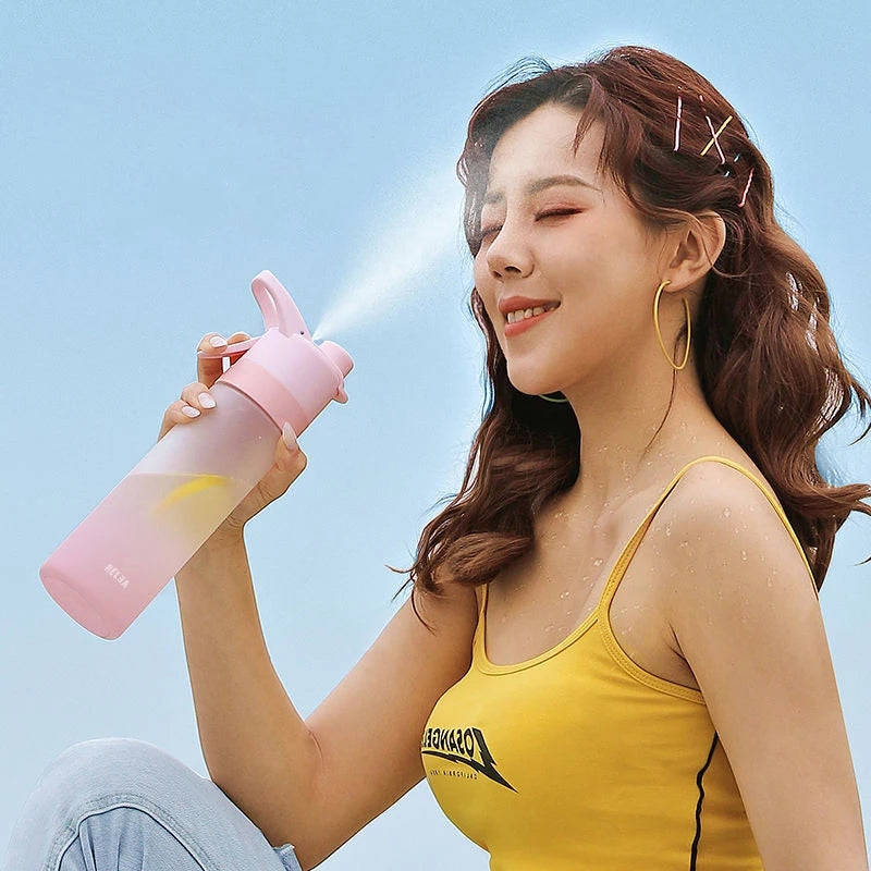 Large Capacity Spray Water Bottle for Outdoor Sports and Fitness