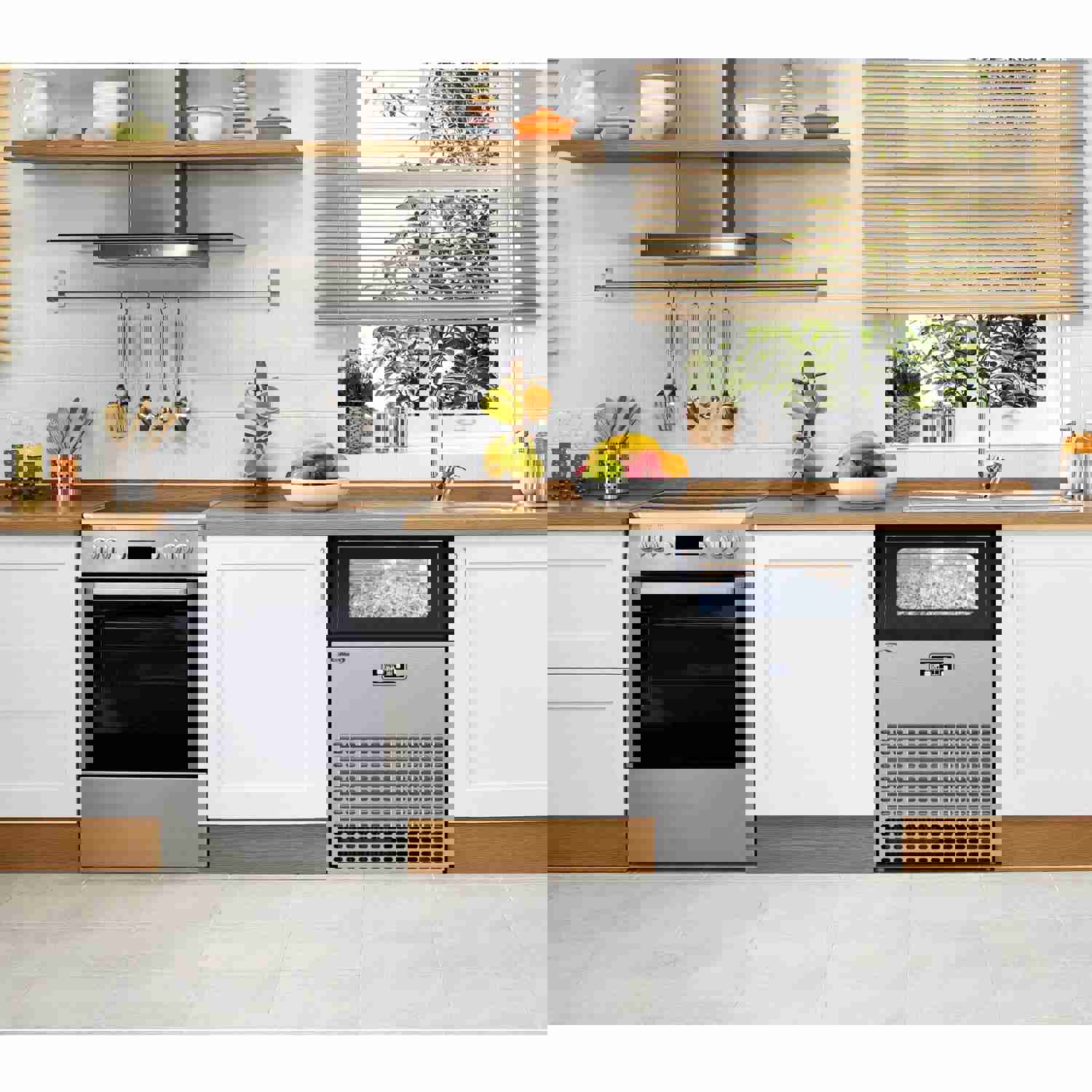 22 in. Air Cooled Undercounter Commercial Ice Maker, 265 lbs/24h