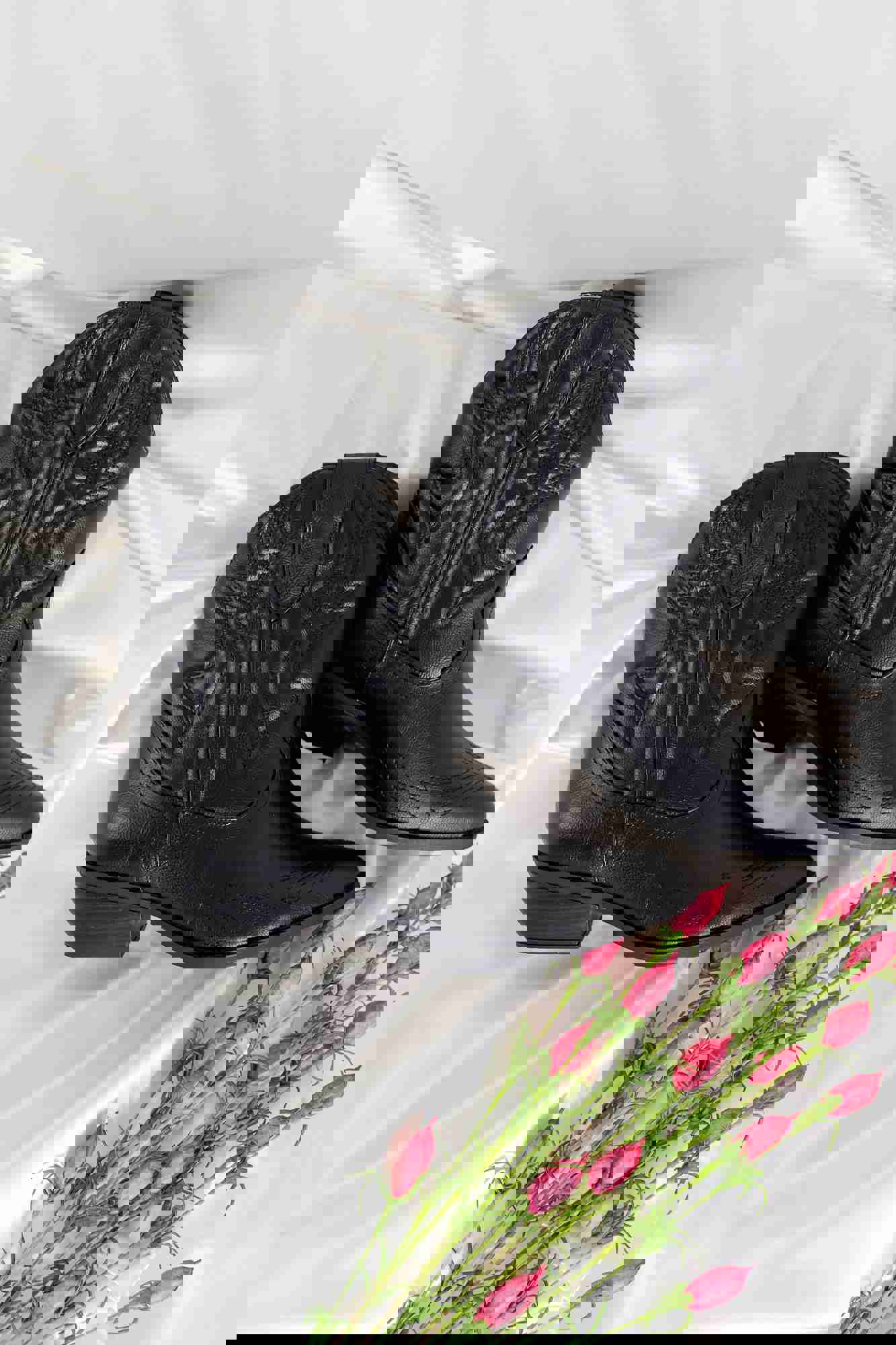 Watermelon Crawl Ankle Cowgirl Boots - Black