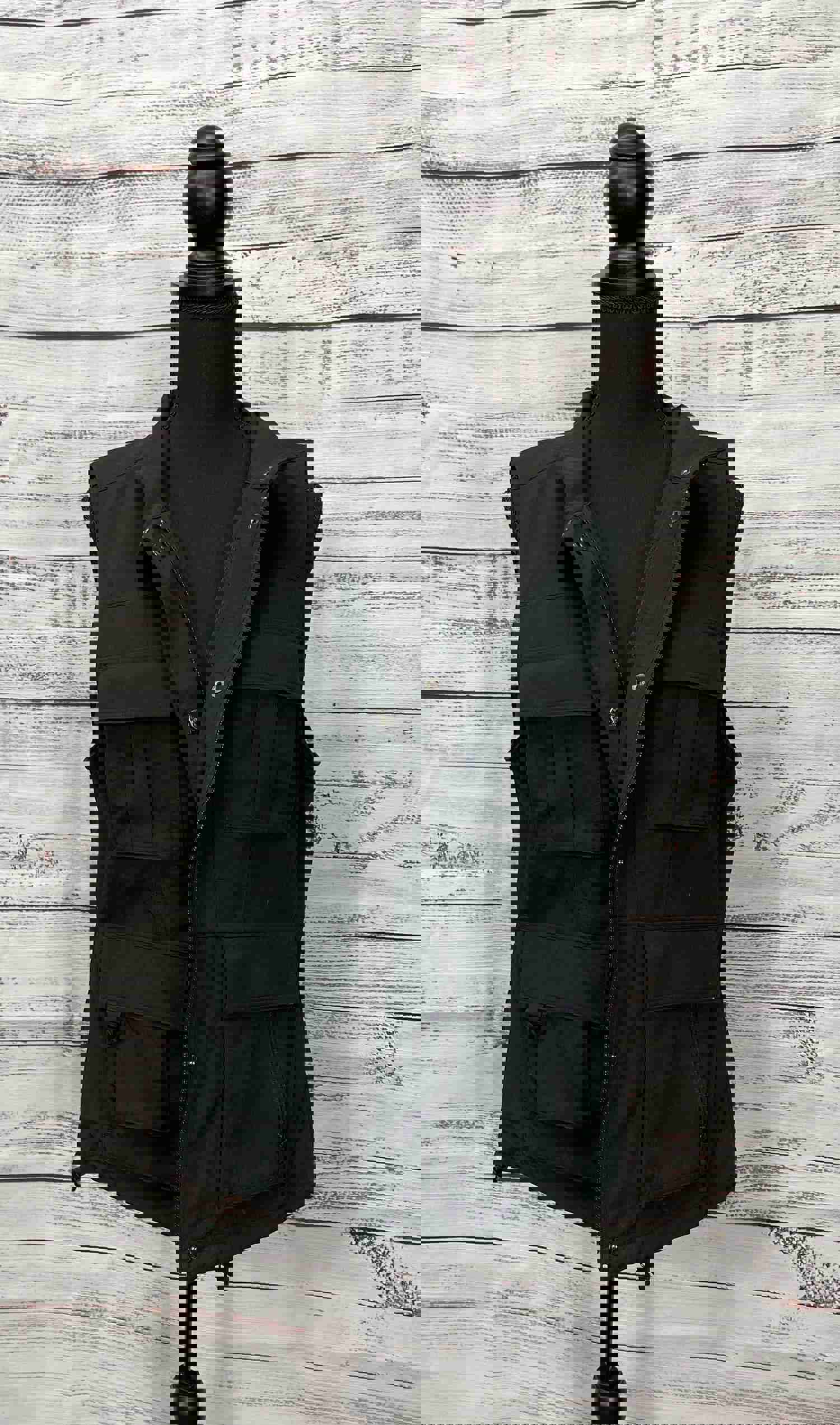 16-Pocket Outdoor Activity Vest for Adventure Enthusiasts