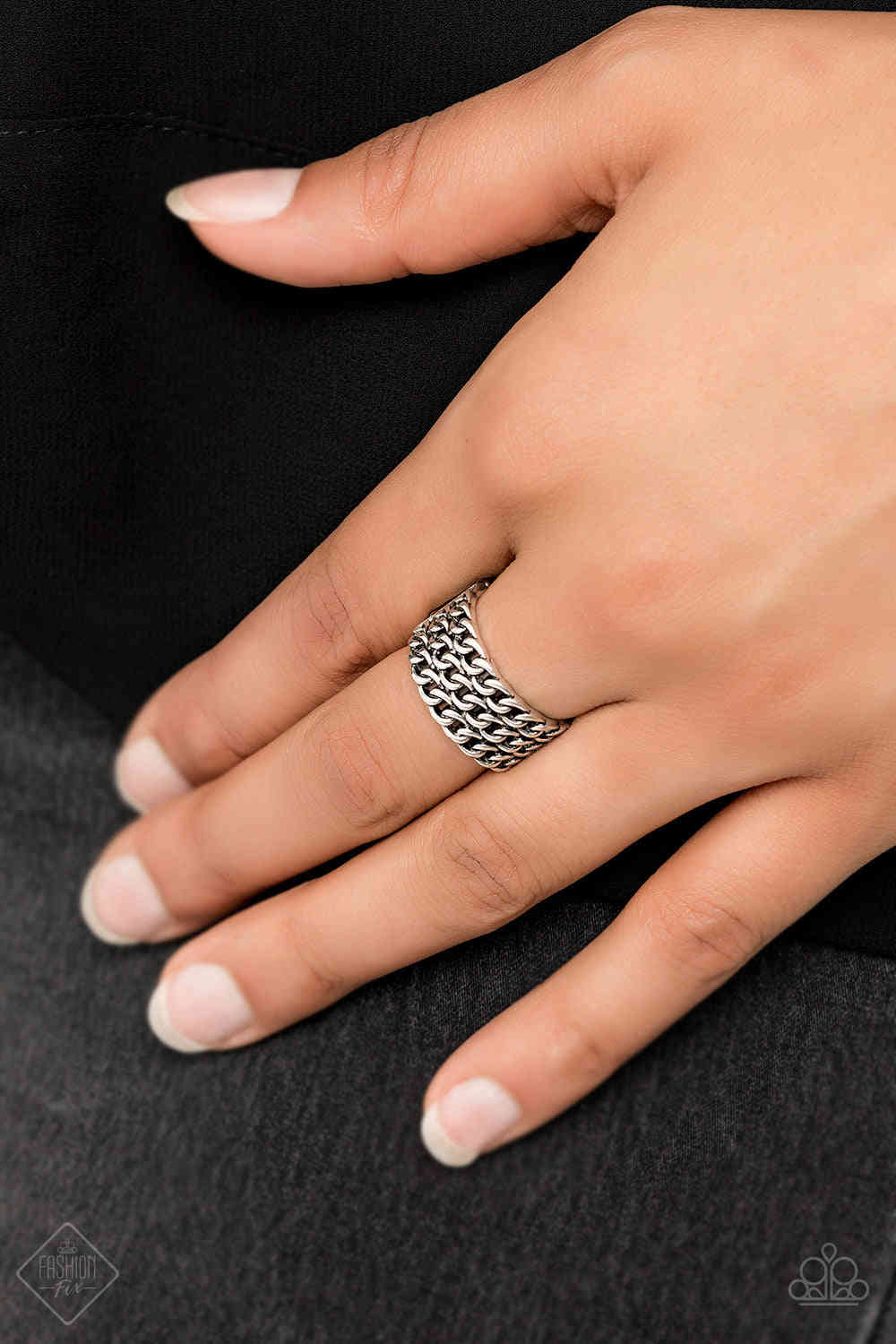 Paparazzi Metro Maker - Silver Chains Ring - Trend Blend / Fashion Fix Exclusive July 2019