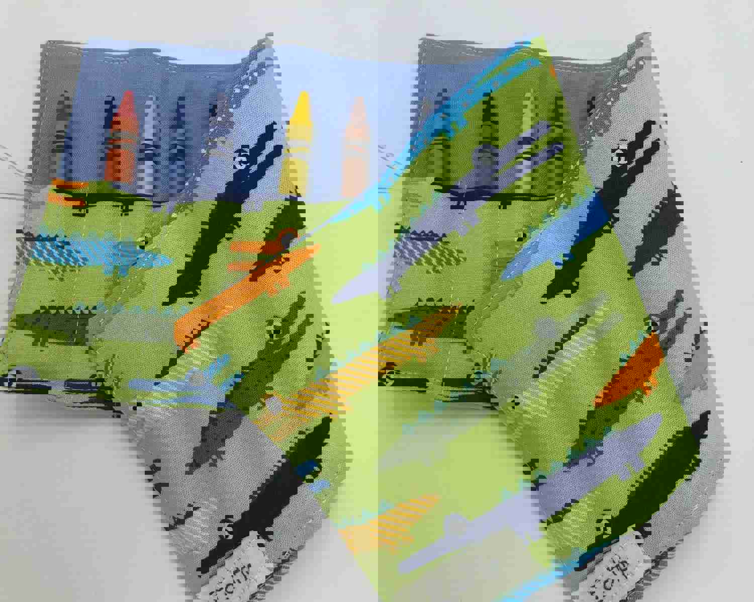 Green Alligator Crayon Wallet - Fun Animal Craft Toy for Kids