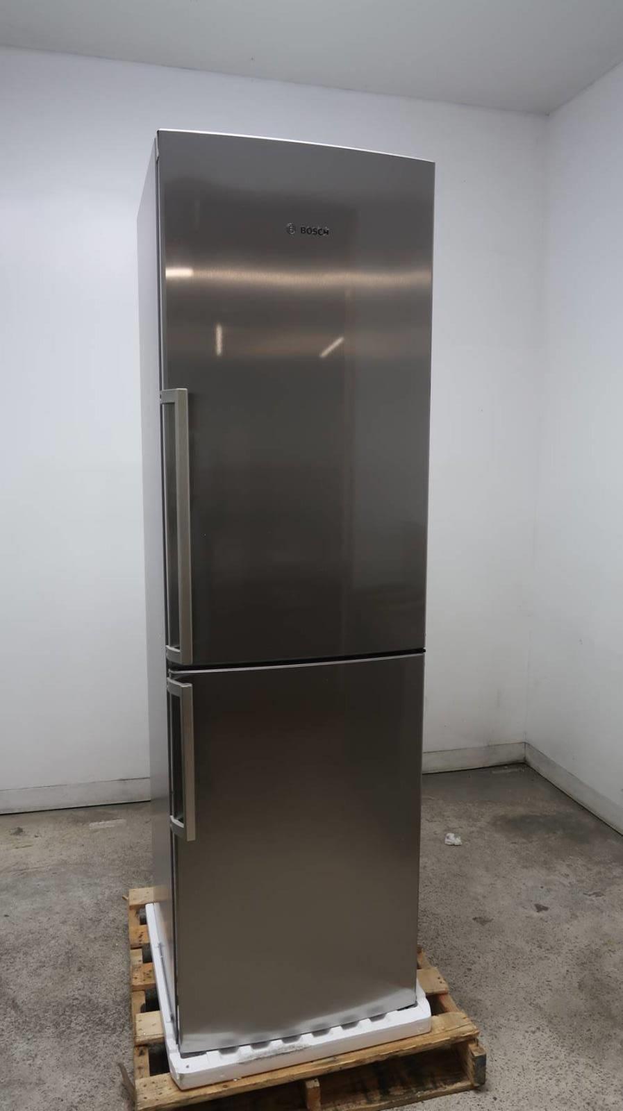 Bosch 800 Series 24 Inch Bottom Freezer Refrigerator with Ice Maker
