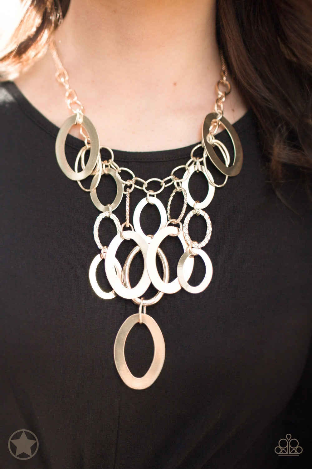 Paparazzi Jewelry Necklace A Golden Spell - Bold Gold Chain Statement Piece