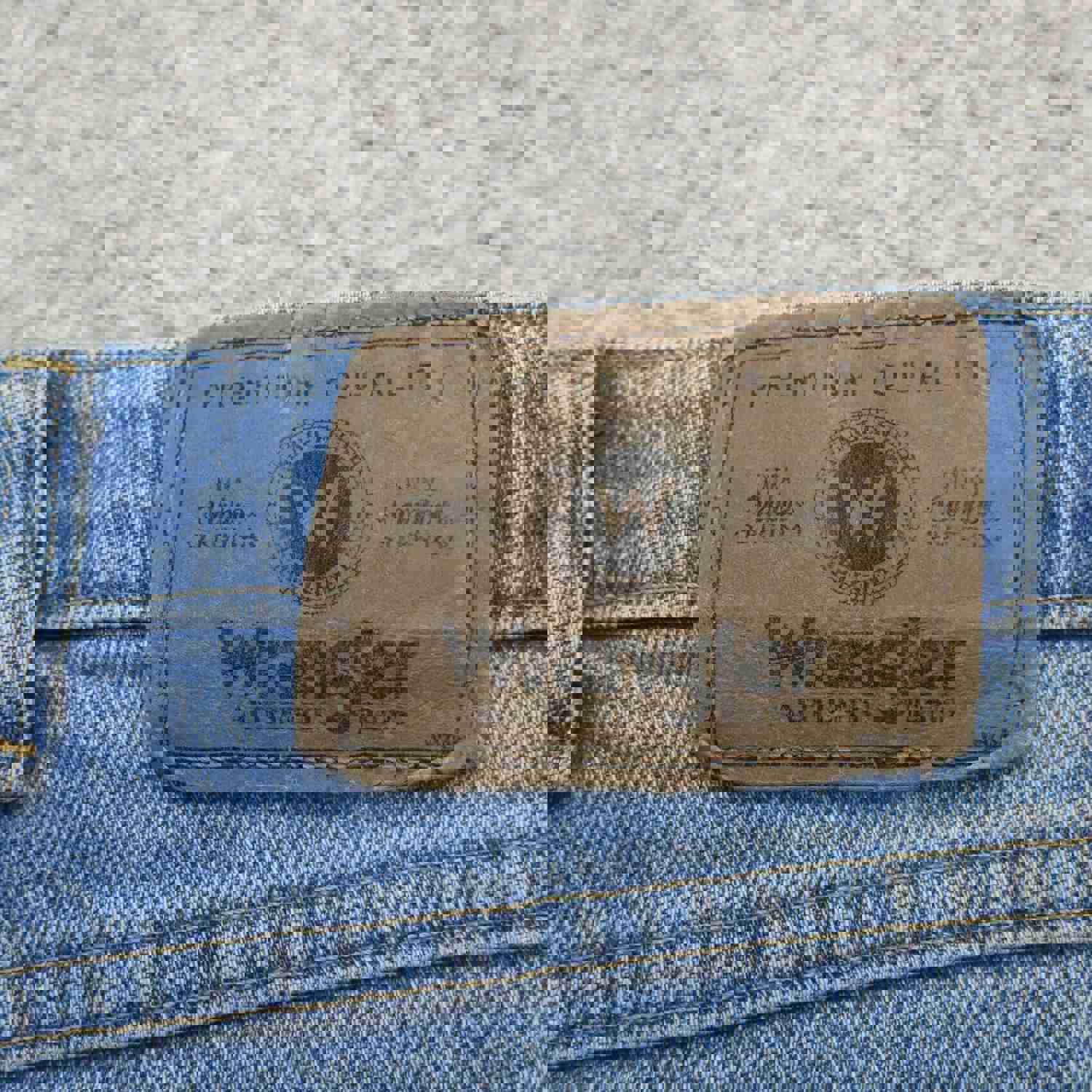 Wrangler Men's Blue Denim Straight Leg Jeans W44XL30