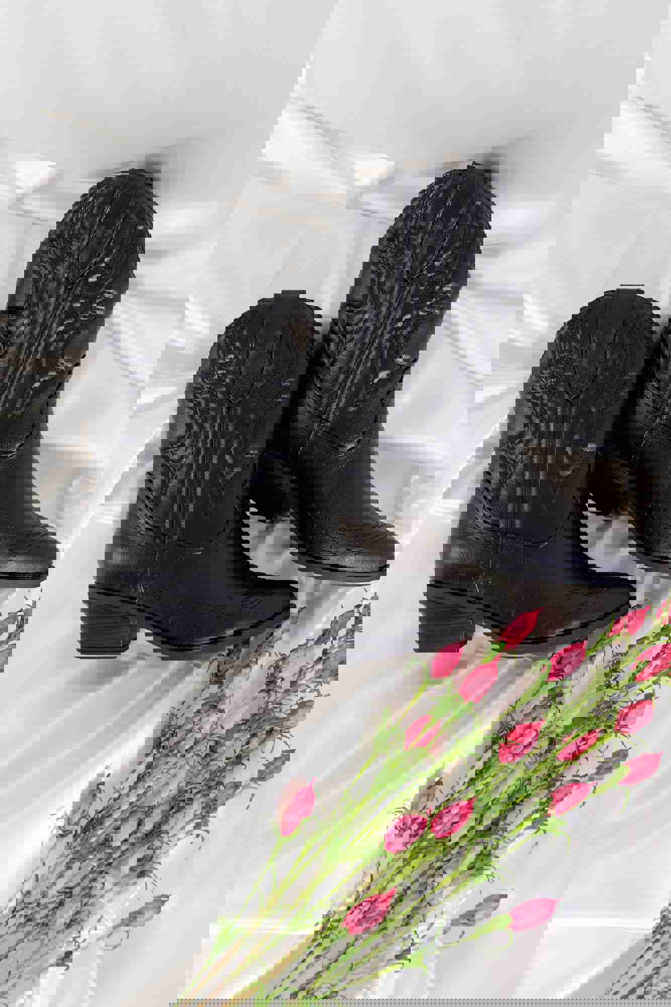 Watermelon Crawl Ankle Cowgirl Boots - Black