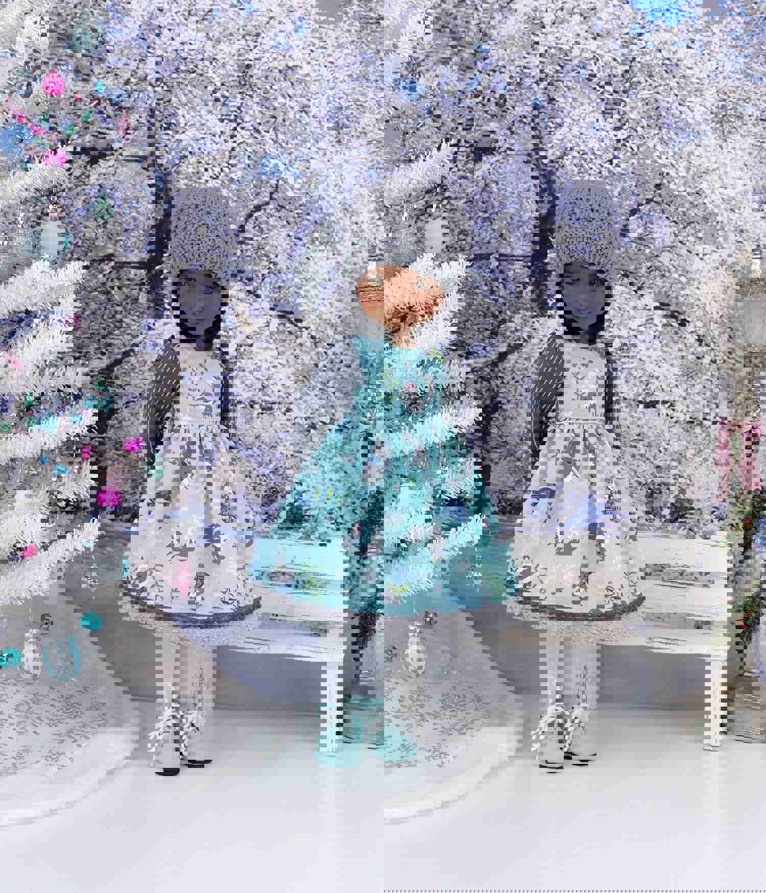 Winter Fox - Dress Ensemble with Boots for Ruby Red Fashion Friends Doll