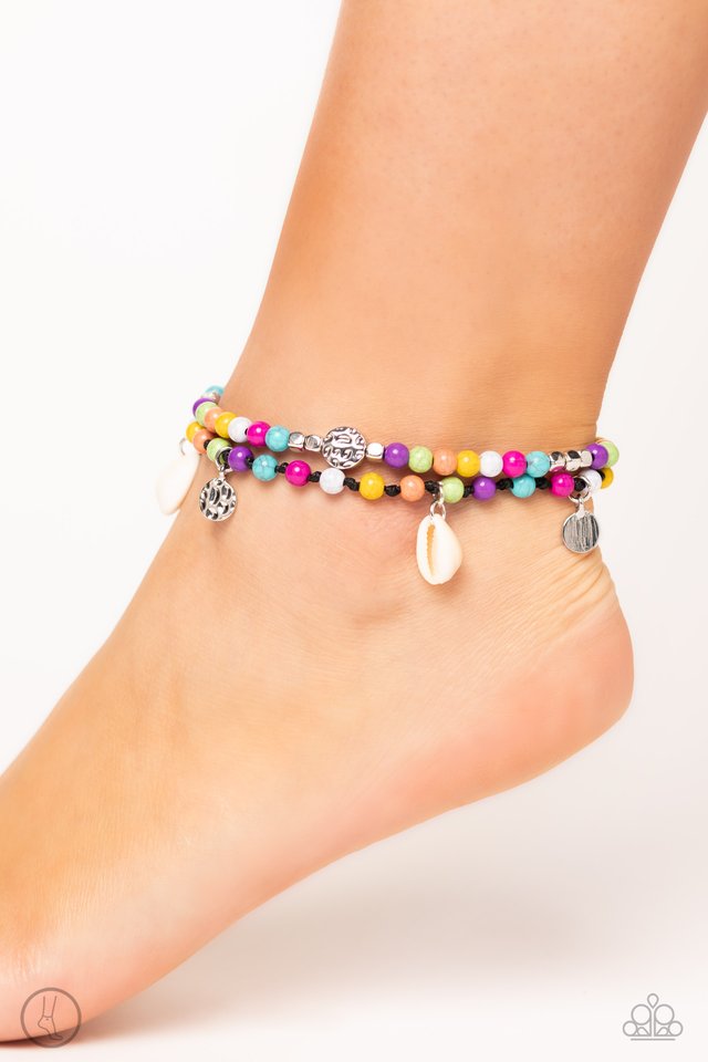 Paparazzi Bracelet with Shell and Silver Beads