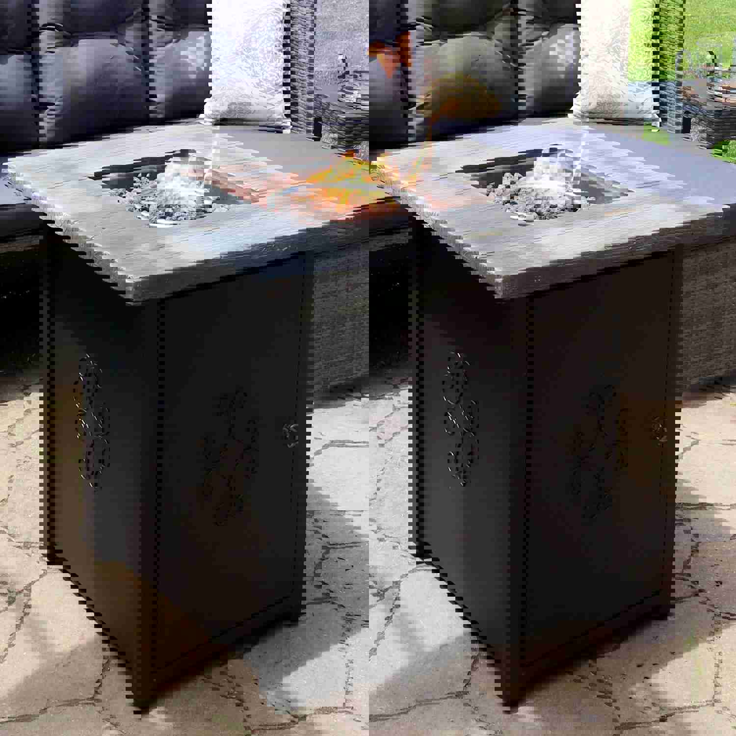 Sunnydaze Outdoor 30-Inch Square Propane Gas Fire Pit Table with Lava Rocks