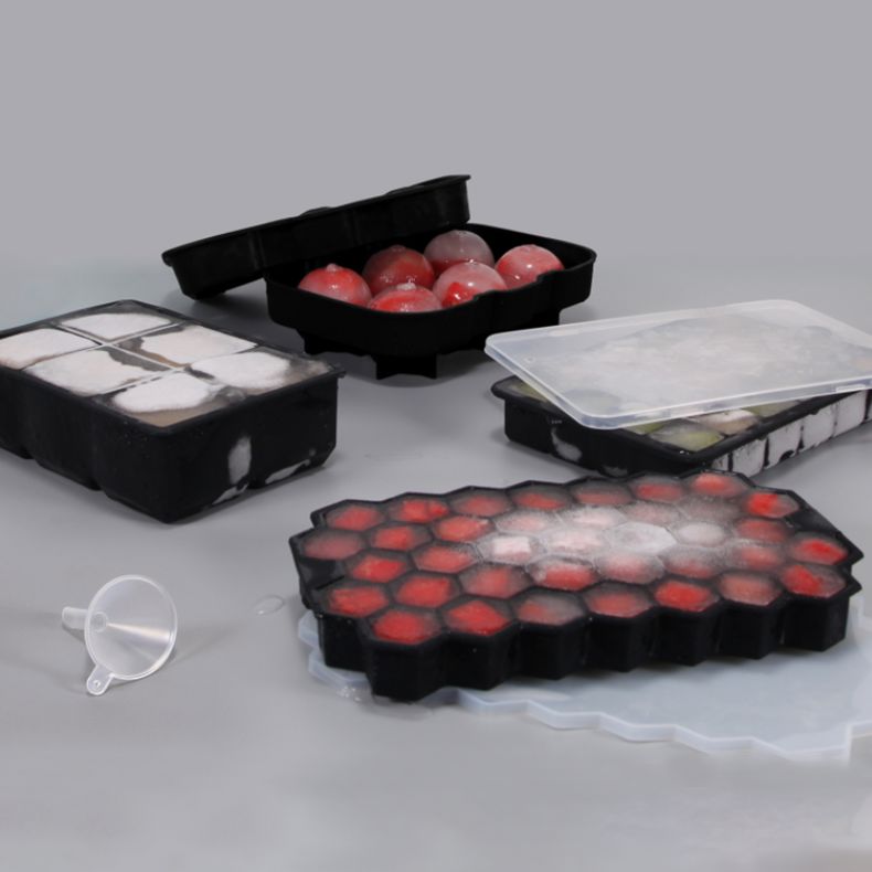 Kingwise BPA Free Silicone Ice Cube Maker Tray Set