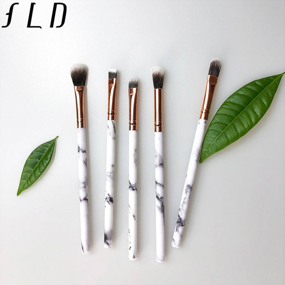 5pcs Professional Makeup Brushes Set for Foundation, Eyebrow, Eyeliner, Blush, and Powder