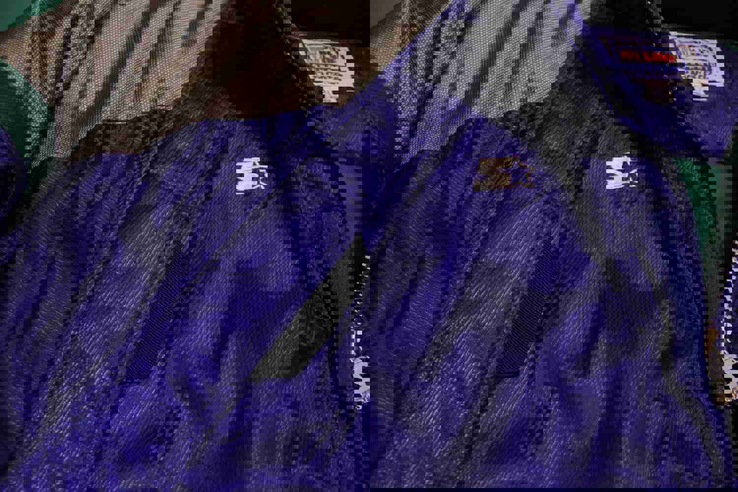 Seattle Seahawks 90s Vintage Starter Puffer Hoodie Jacket - XL