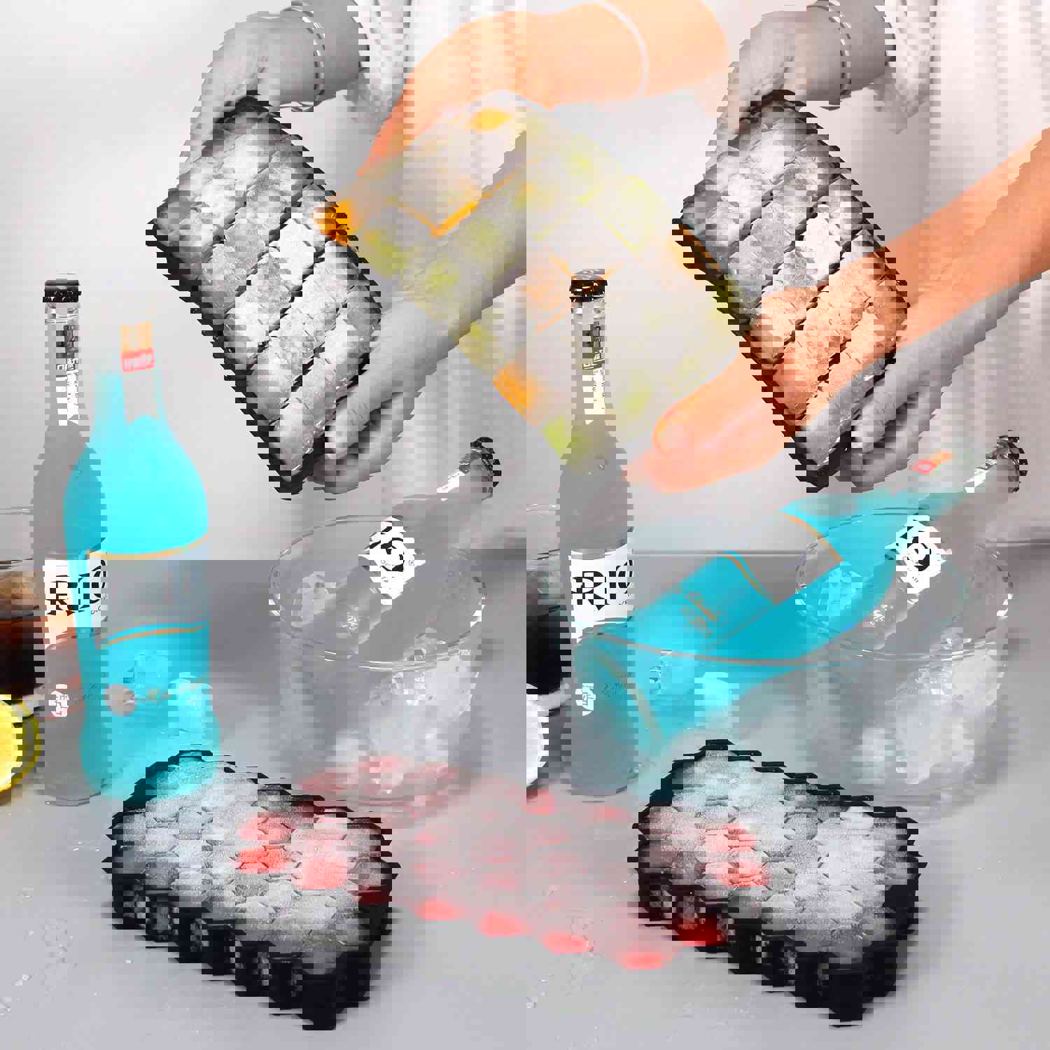 Kingwise BPA Free Silicone Ice Cube Maker Tray Set