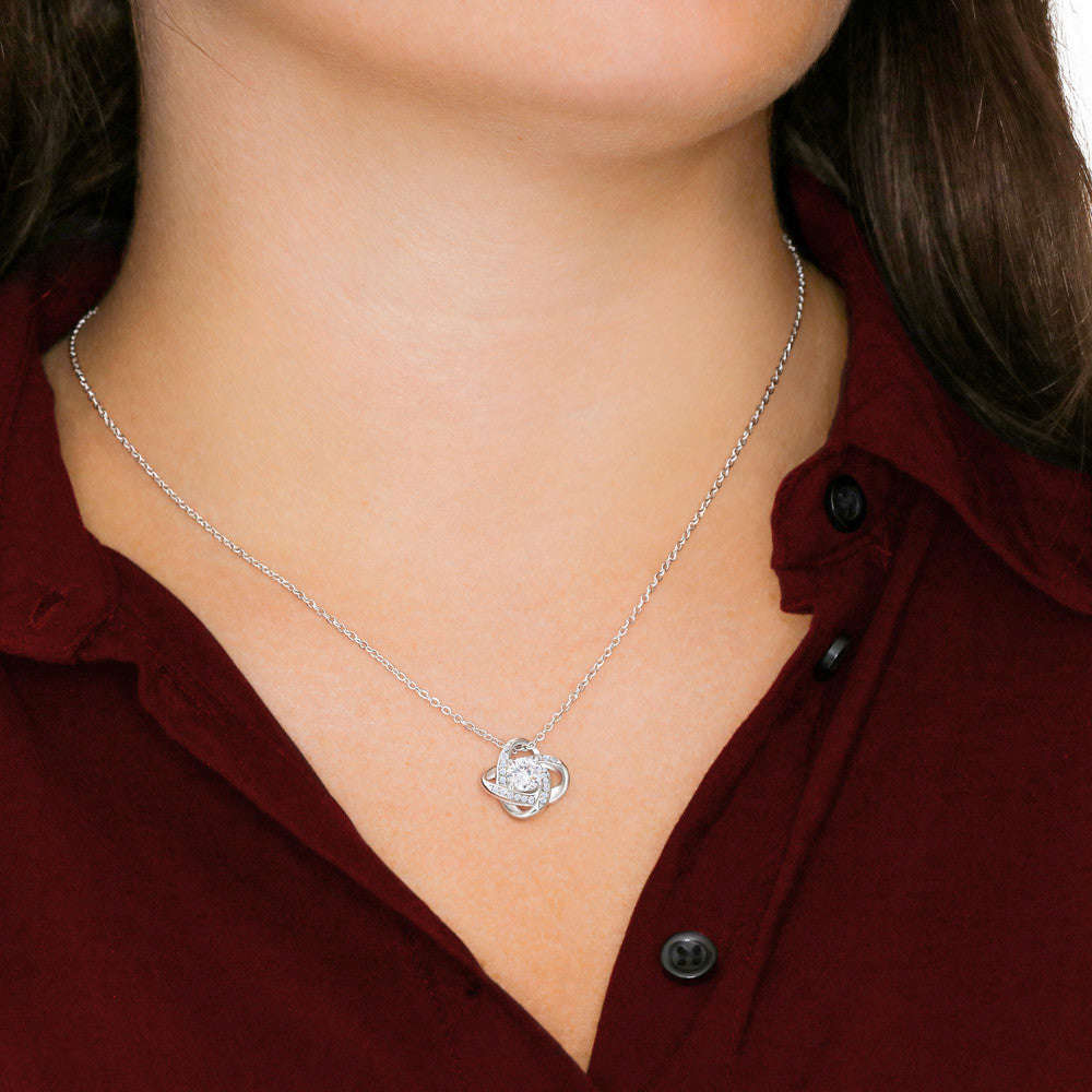 Romantic Pendant Necklace for Fiancée - Perfect Christmas, Valentine's Day, or Anniversary Gift