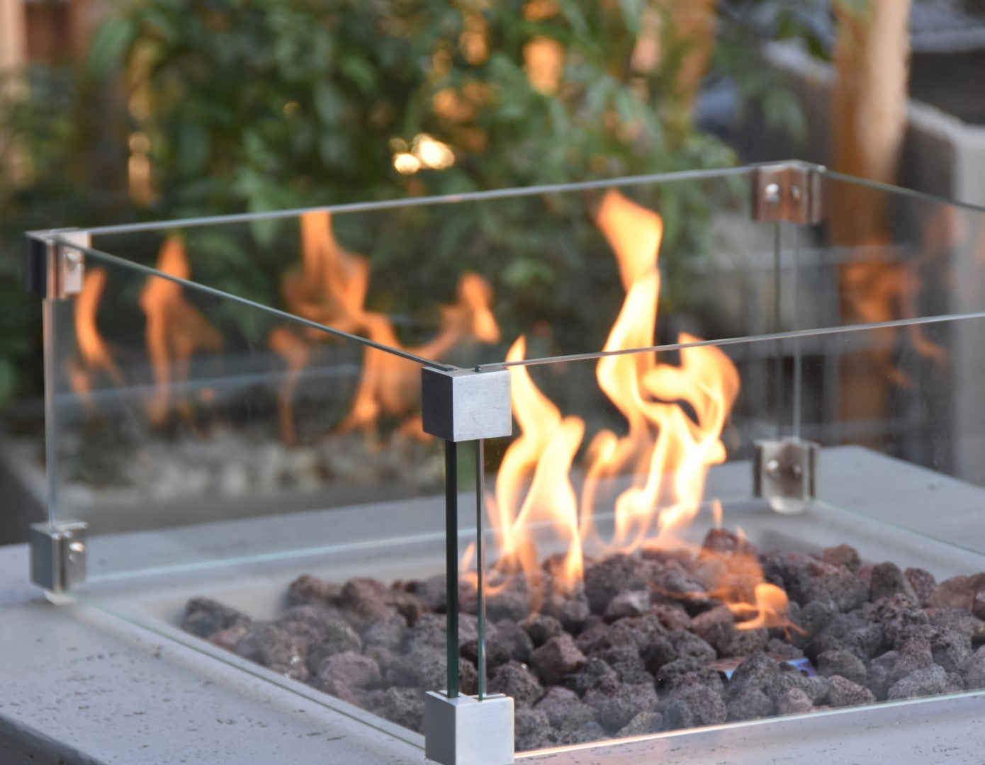 22 x 22 Square Wind Screen for Fire Pit Table