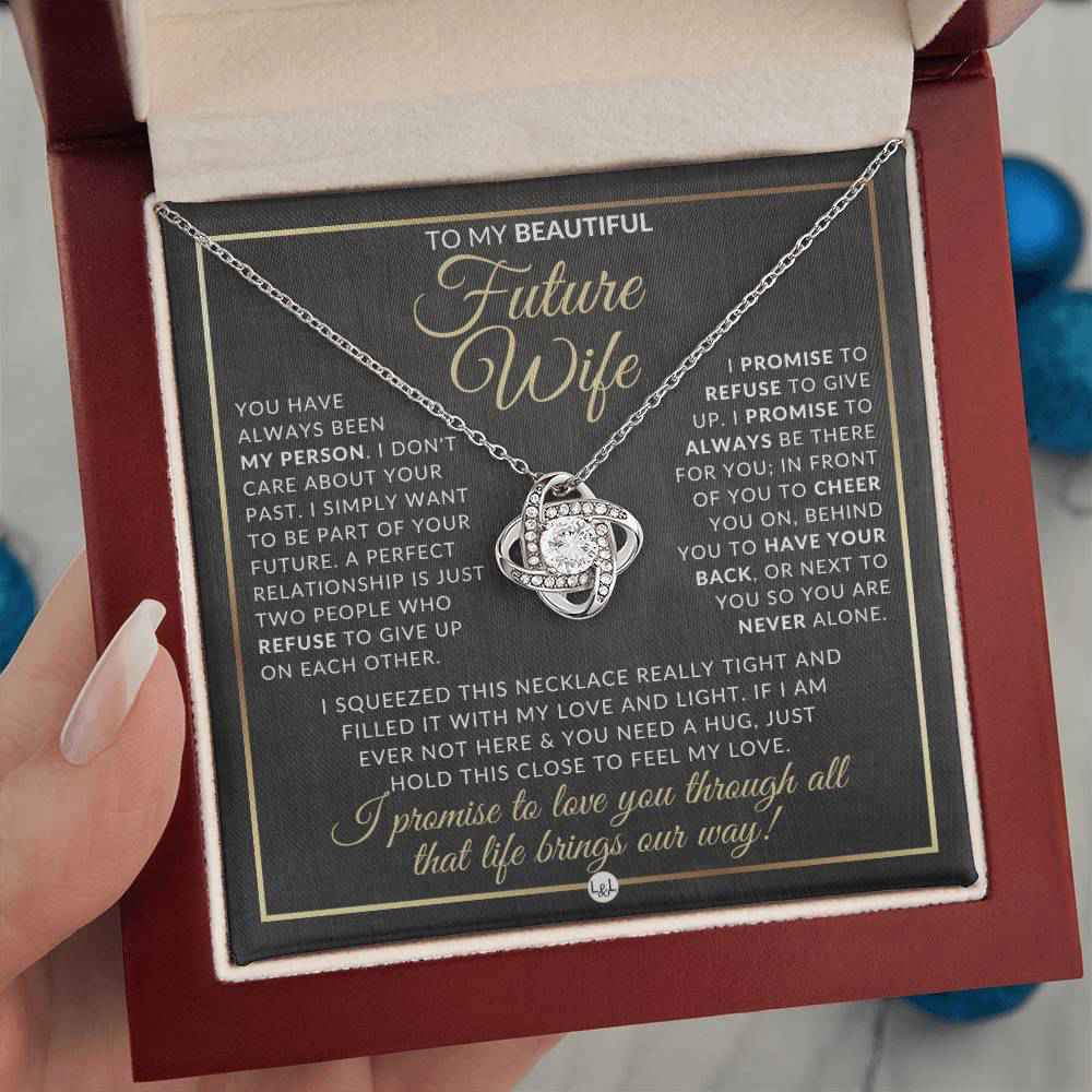 Romantic Pendant Necklace for Fiancée - Perfect Christmas, Valentine's Day, or Anniversary Gift