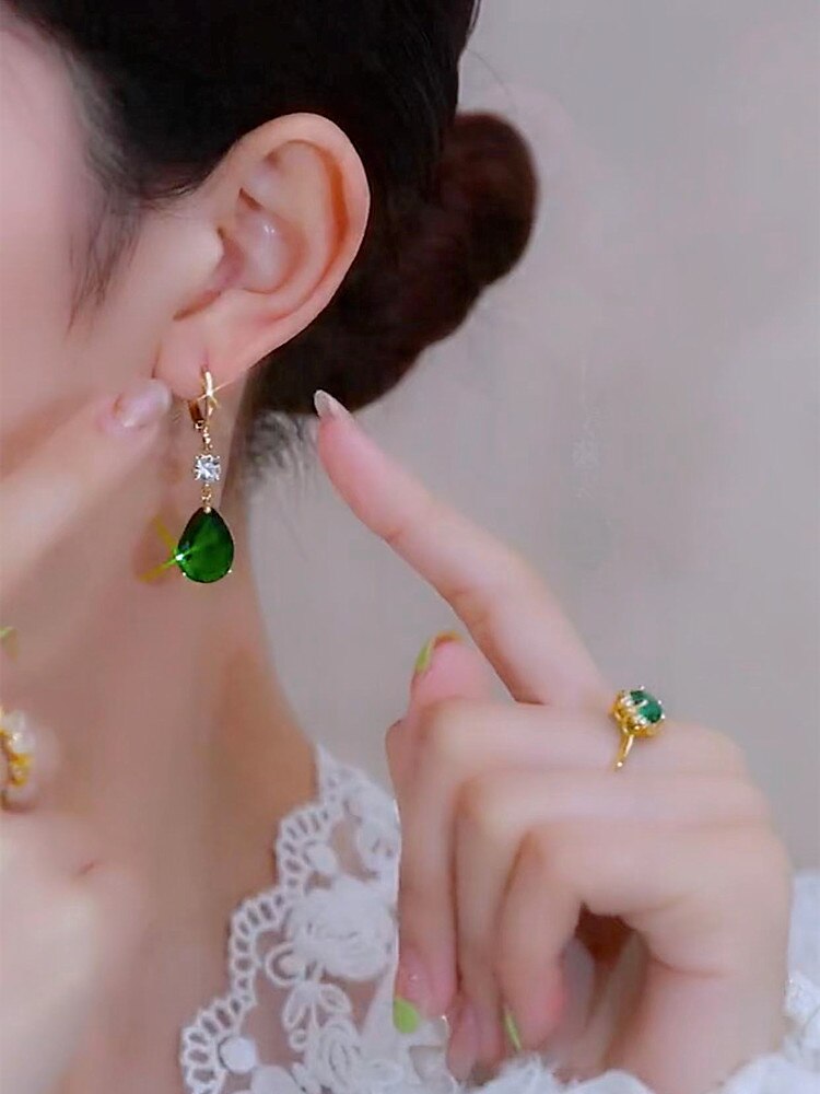 2022 Korea Design Green Crystal Water Drop Pendant Earrings for Women