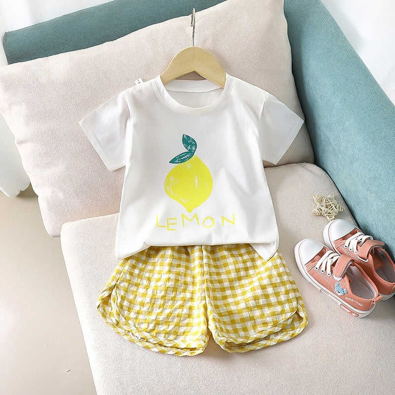 Baby Girl Fruit Print Top with Plaid Shorts Clothing Set