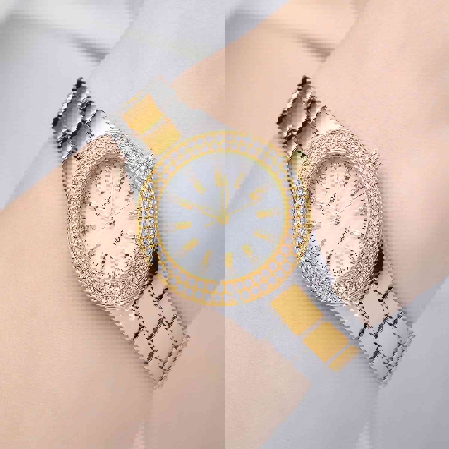 New Women's Watch: Korean Trend Full Diamond Waterproof Fashion Quartz Steel Belt Watch