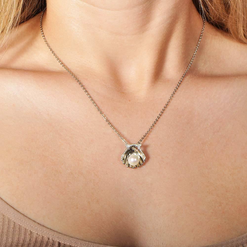 Pearl Oyster Shell Pendant - 925 Sterling Silver with Pearl & Topaz