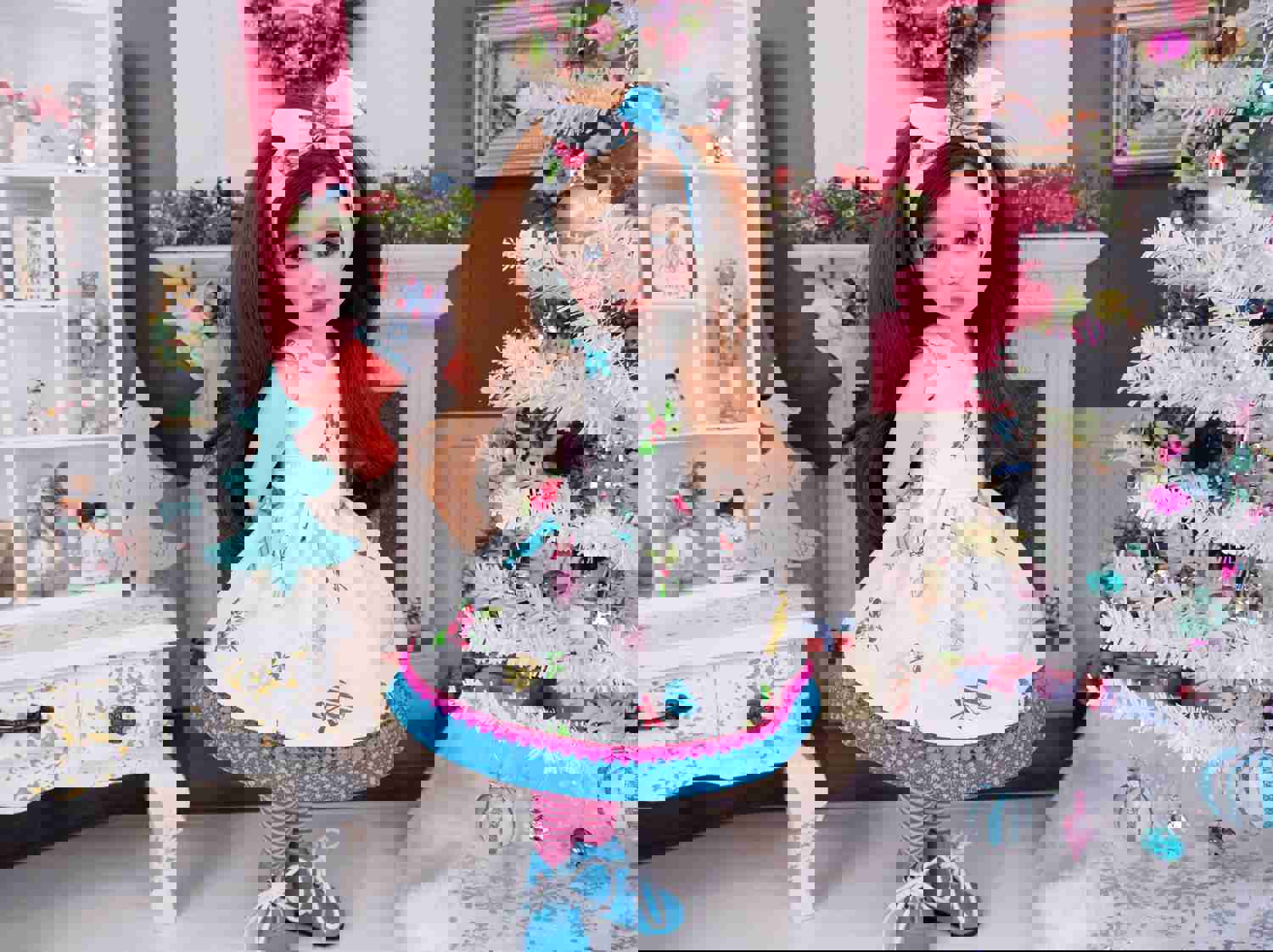 Candy & Holly - Sleeveless Dress with Boots for Ruby Red Fashion Friends Doll