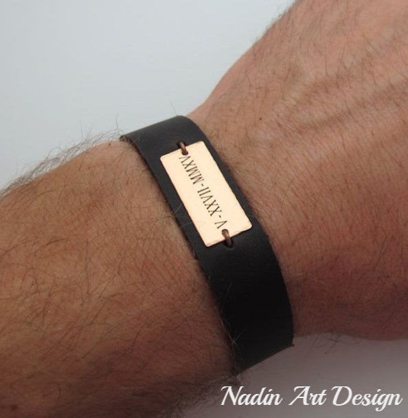 Personalized Roman Numeral Leather Bracelet for Men - Engraved Boyfriend Gift