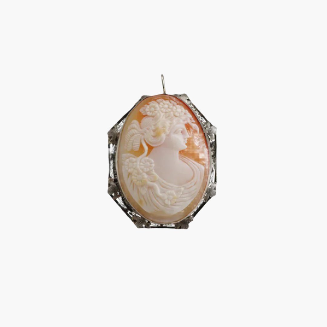 Classical Victorian Shell Cameo in 9K White Gold Filigree Pendant/Brooch