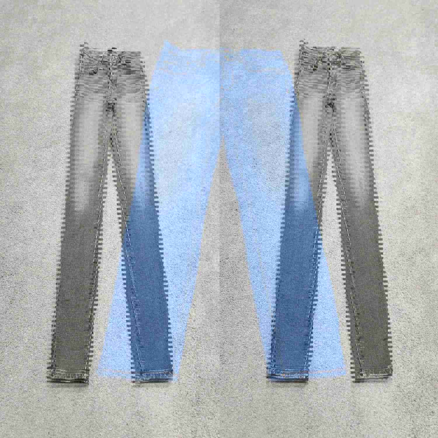 American Eagle Women's Slim Straight Blue Jeans Size 6