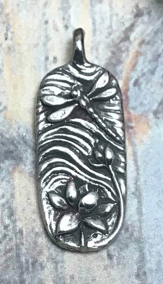 564-Green Girl Studios Dragonfly Lily Pendant