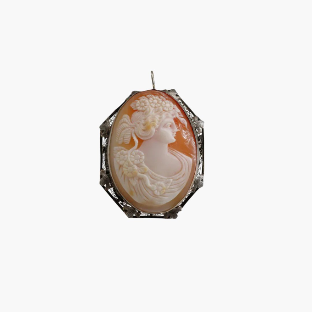 Classical Victorian Shell Cameo in 9K White Gold Filigree Pendant/Brooch