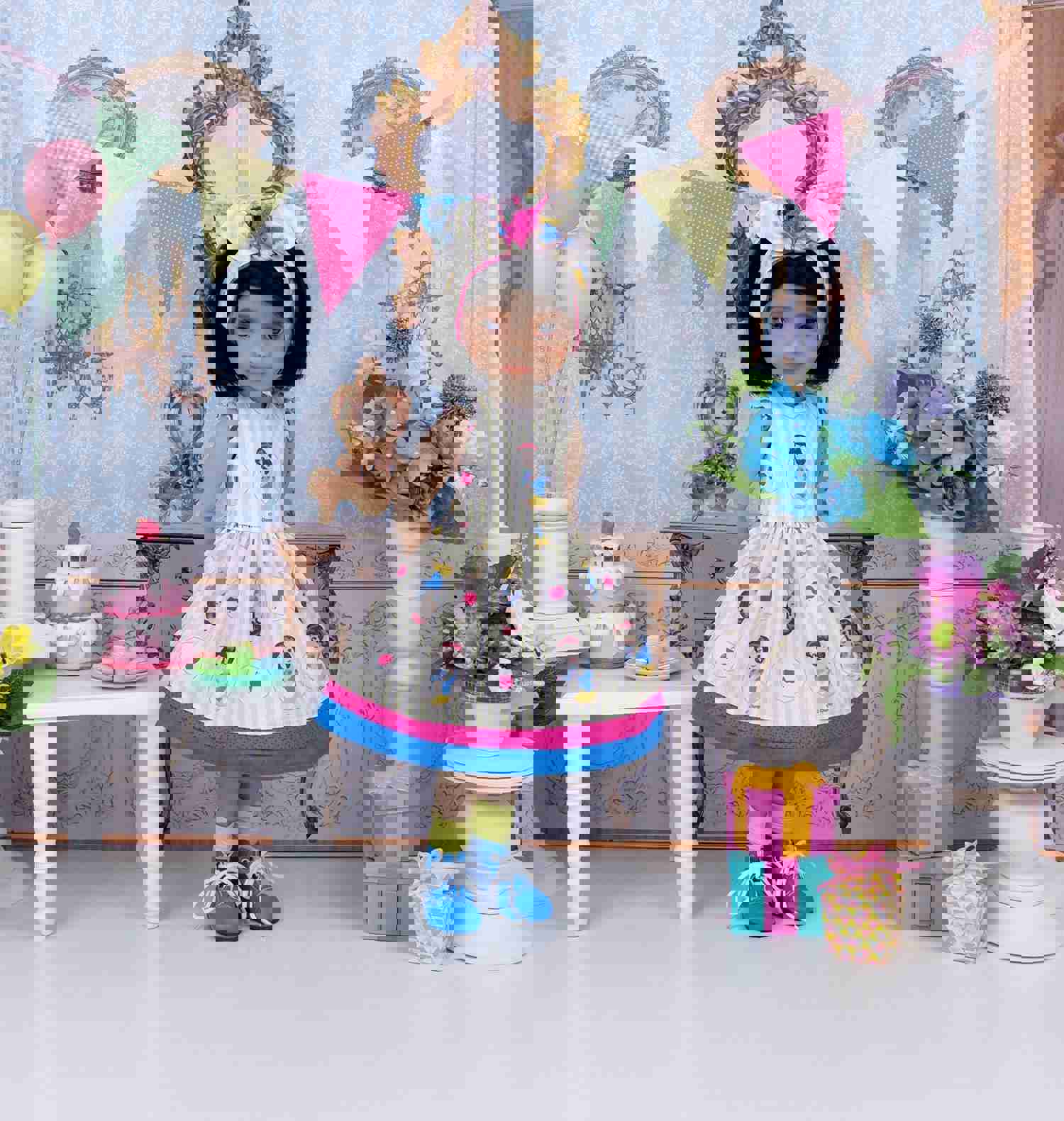 Snow White Cameo Dress with Boots for Ruby Red Fashion Friends Doll