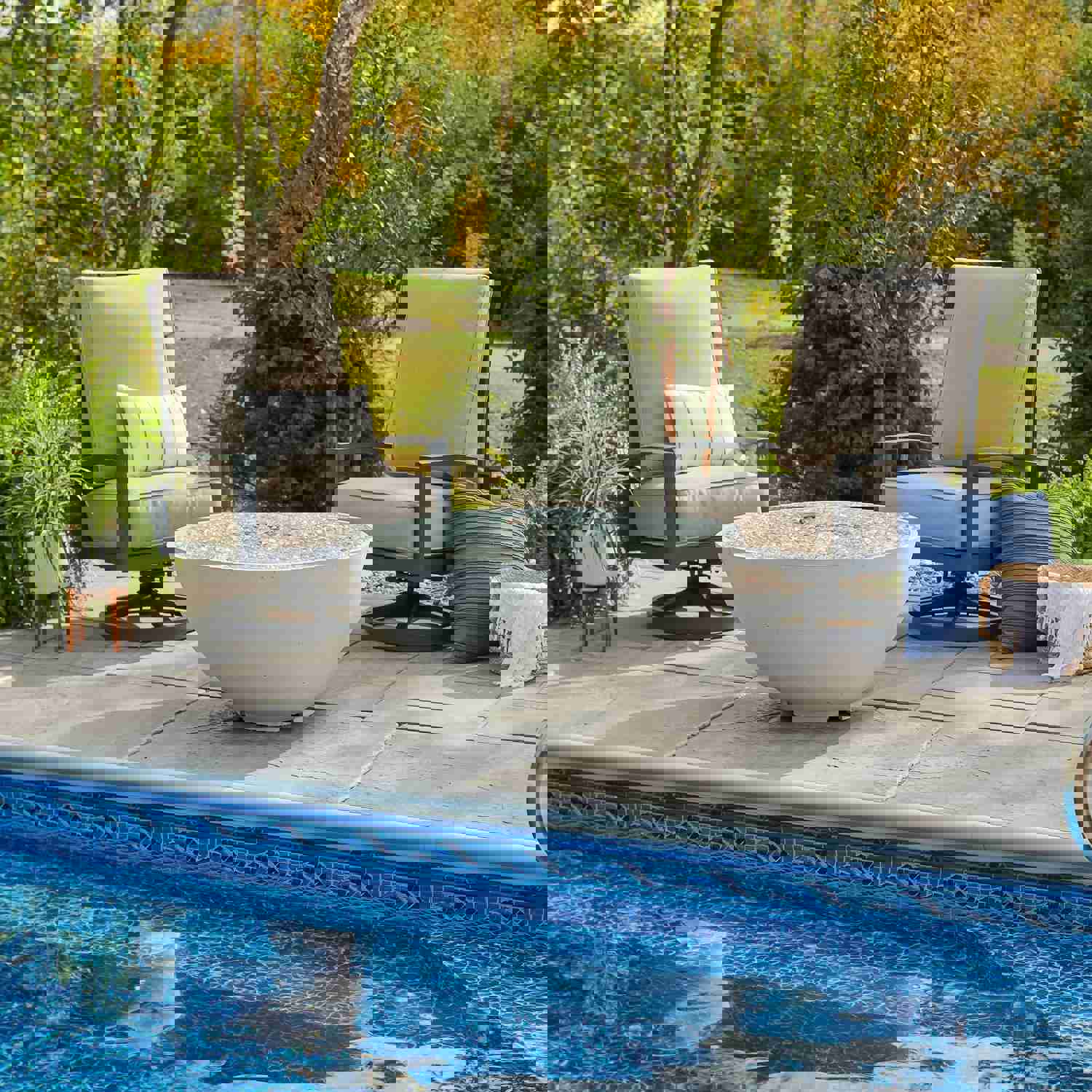 Cove Edge Round Gas Fire Pit Bowl 42 - White Supercast™ Finish