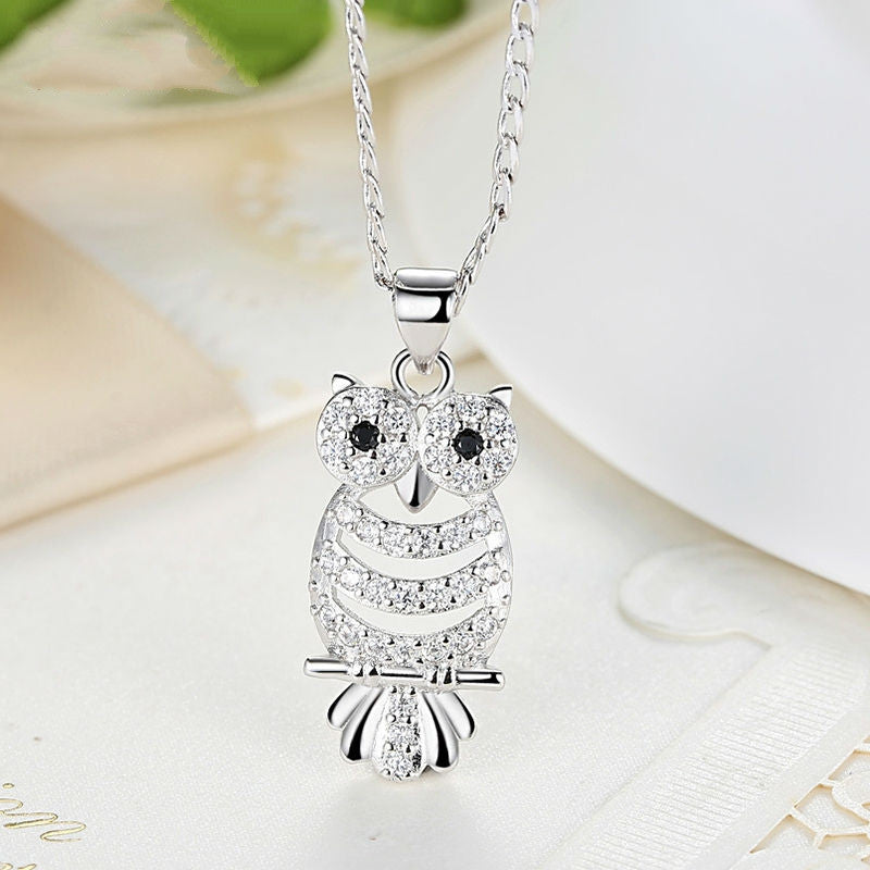 Retro Owl Pendant Necklace with AAA Austrian Zircon 18K White Gold Plated