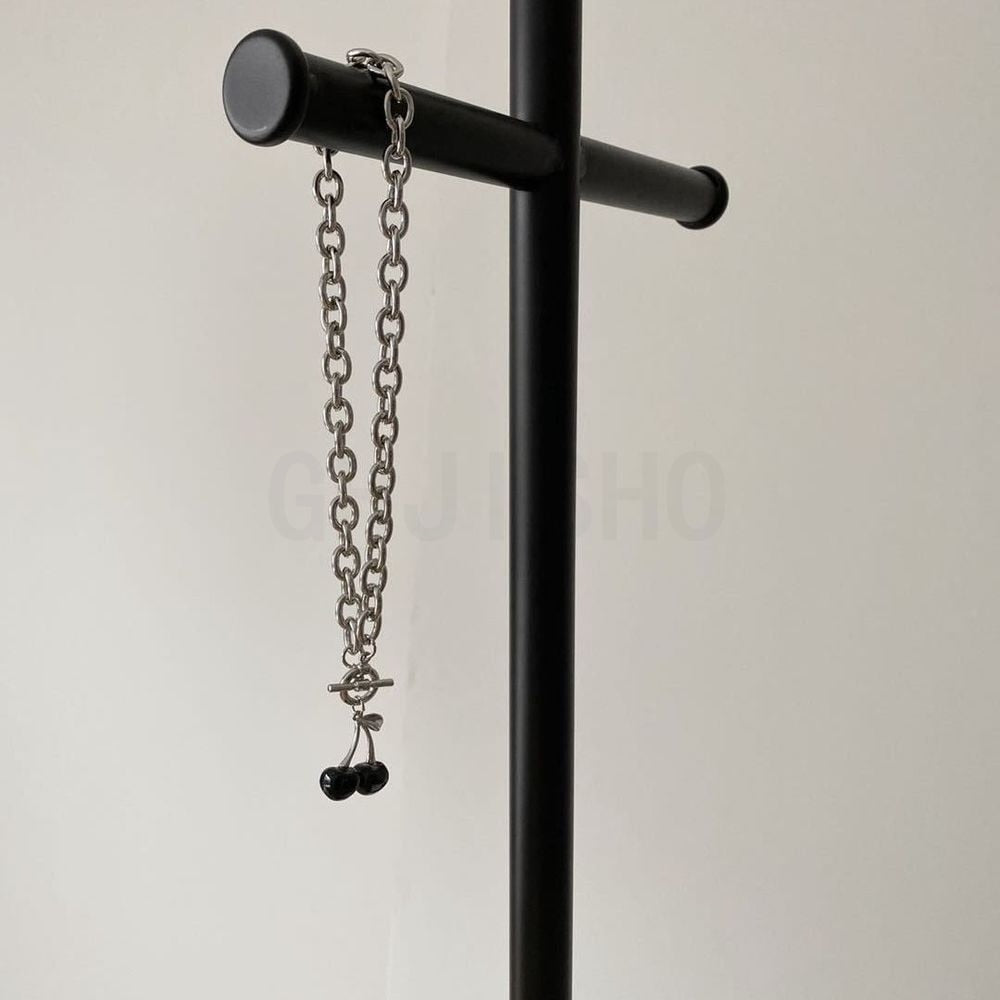 2021 Trendy Vintage Black Cherry Pendant Metal Clavicle Sexy Chain Jewelry for Women