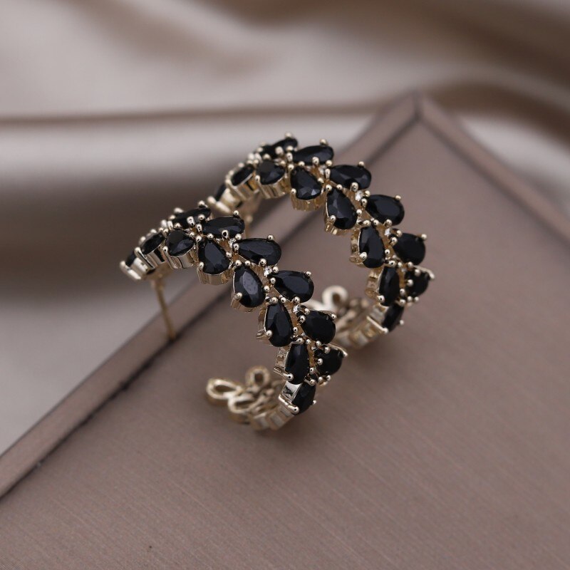 South Korea Design Black Last Drop of Wheat C-shaped Earrings for Women