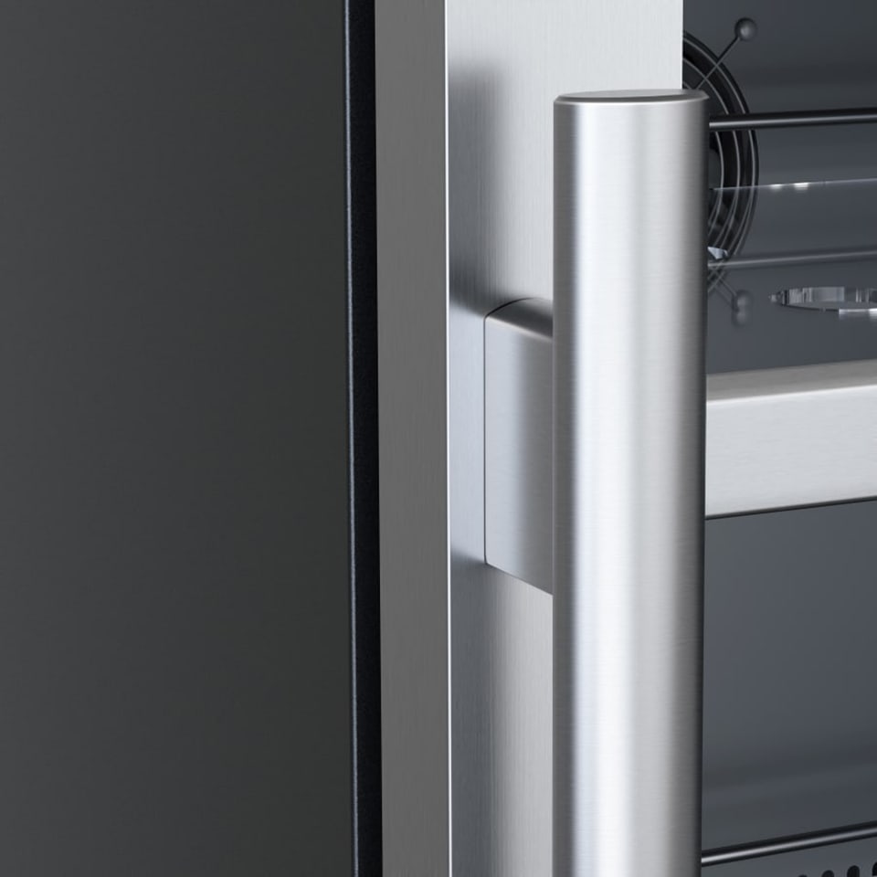 Avallon ABR242SGRH 24" Wide 140 Can Energy Efficient Beverage Center in Stainless Steel