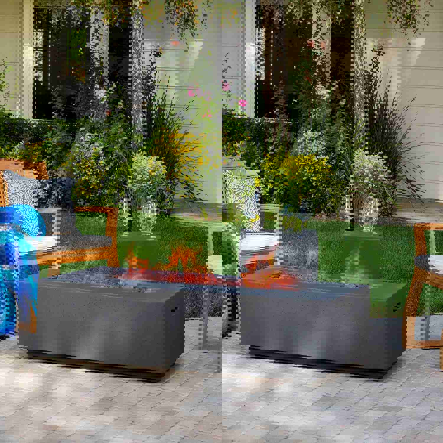 Spacious Outdoor Propane Rectangle Coffee Fire Pit Table 50,000 BTU