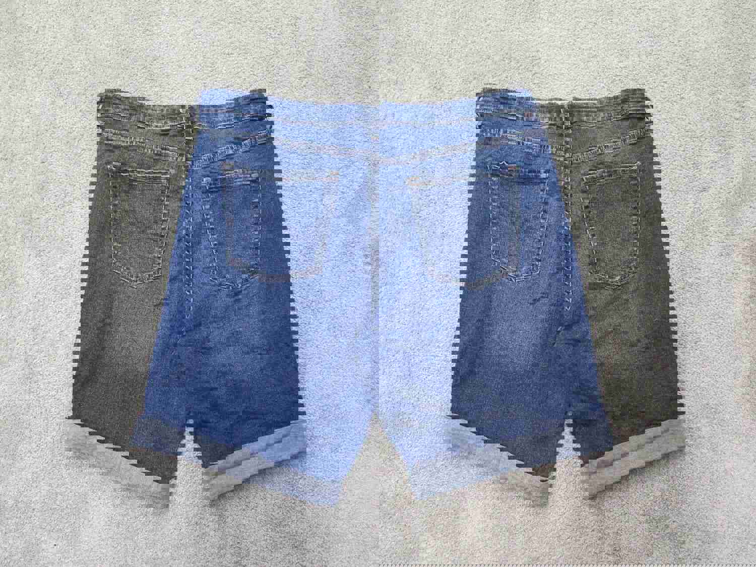 Tommy Hilfiger Women's Blue Denim Roll Hem High Rise Shorts Size 16