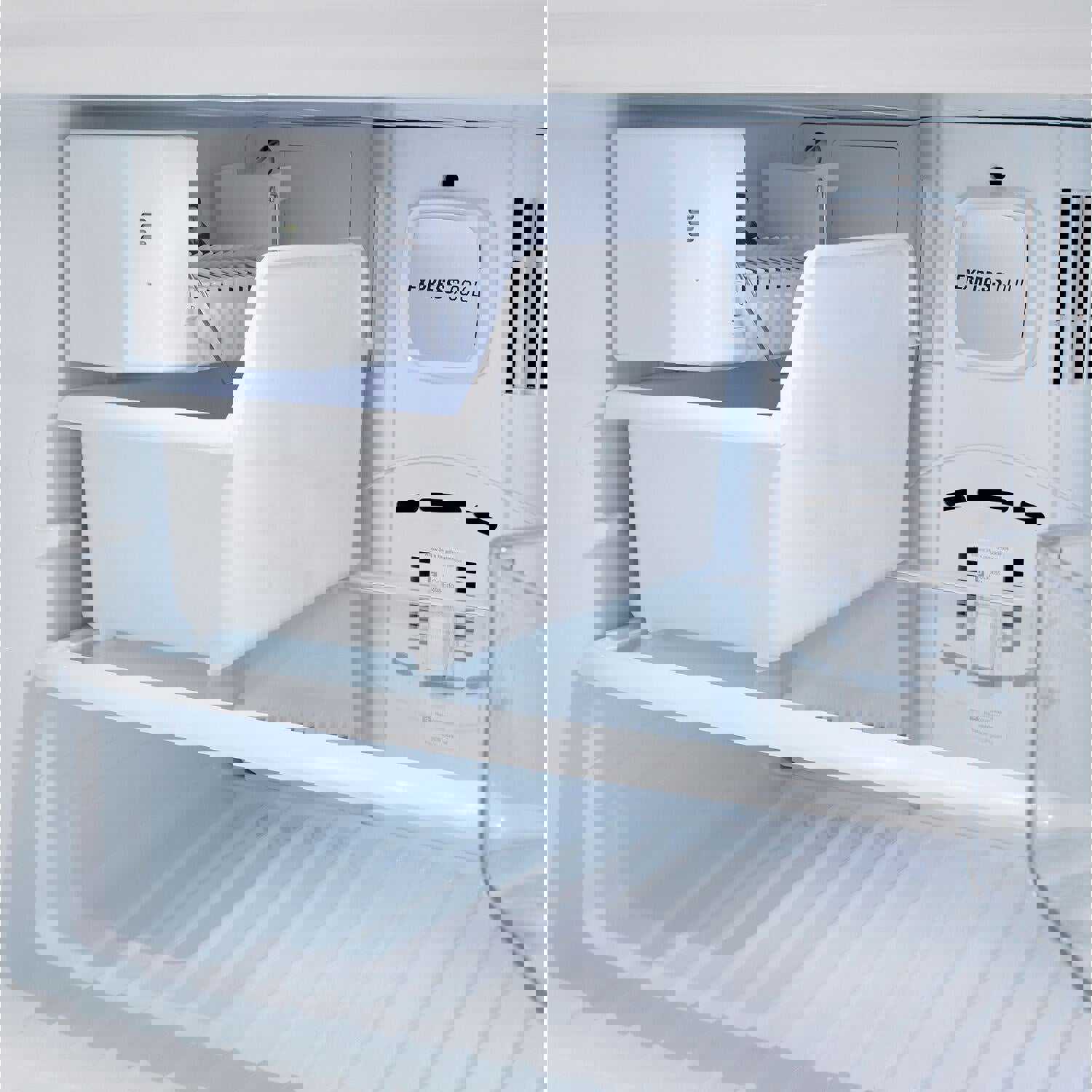 LG - 20 CF Top Mount Refrigerator with Ice Maker - LTCS20030S