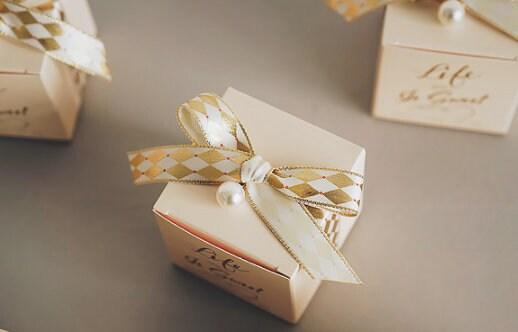 20pcs Checked Ribbon Bronzing Wedding Favor Boxes