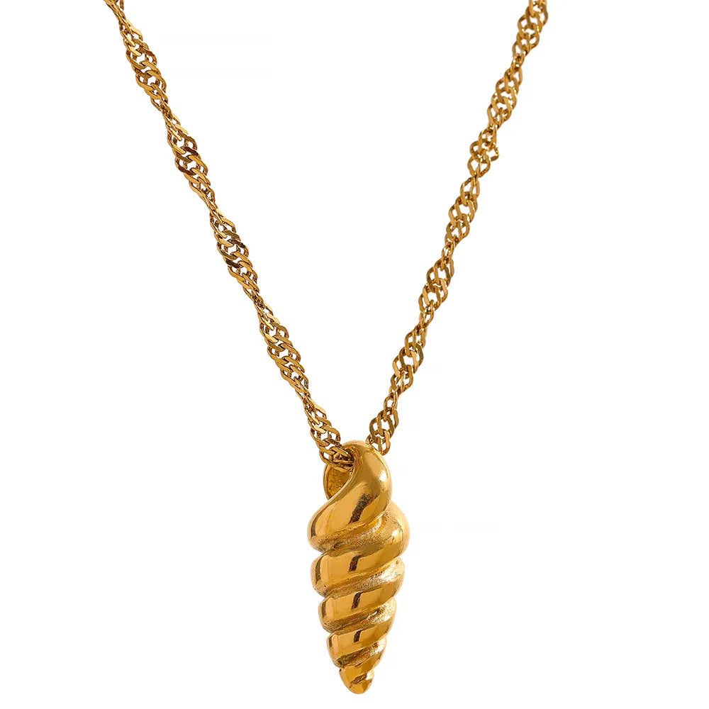 18K Gold PVD Conch Shell Pendant Necklace