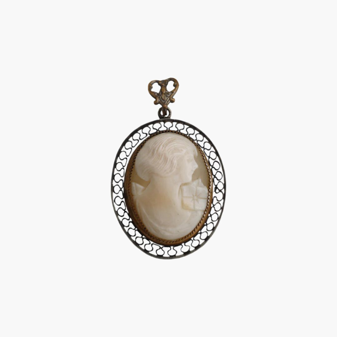 Vintage Sterling Silver Cameo Pendant