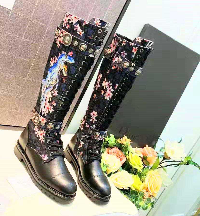 CHD Boots High Flowers - Stylish and Comfortable Footwear