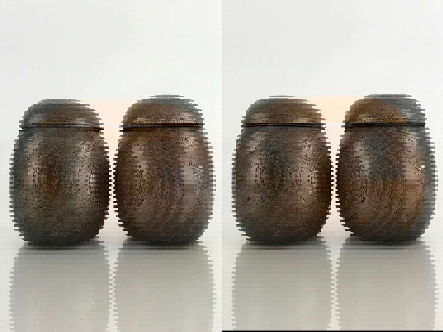 Vintage Japanese Go Stone Goishi Game Piece Complete Set with Wood Bowl