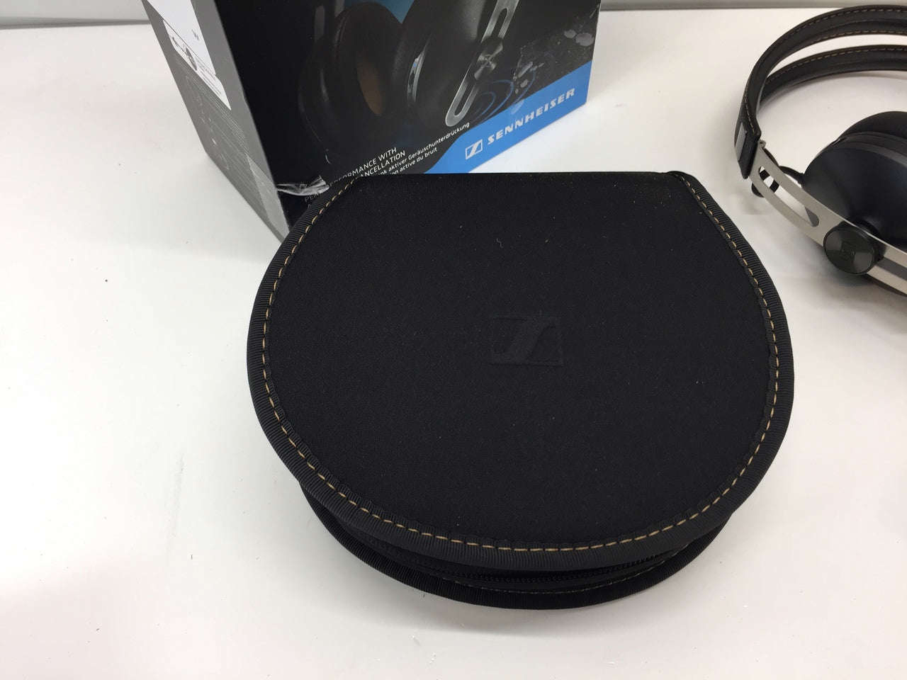 Sennheiser HD1 Wireless Bluetooth Headphones M2 AEBT Black 507390