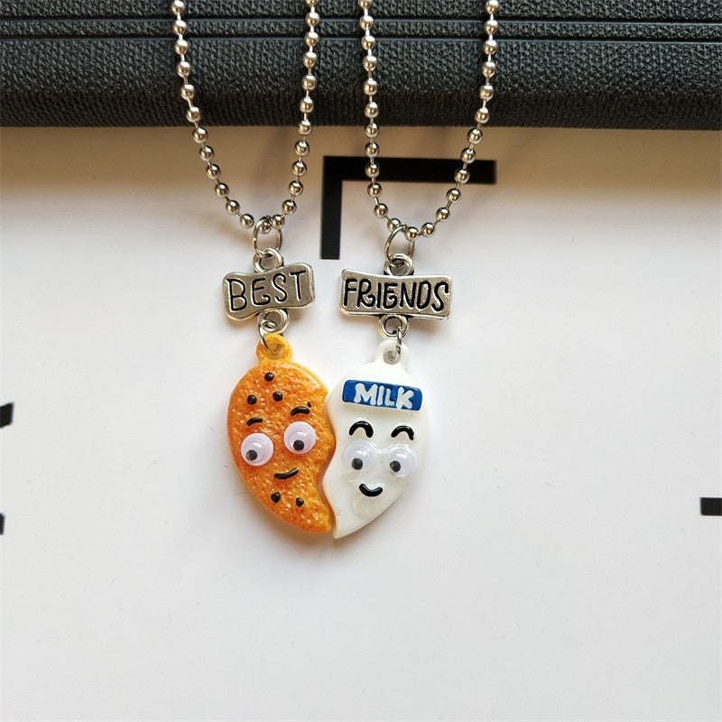 2 Pieces / Set of Friend Heart-shaped Biscuits With Milk Pendant Necklace BFF Broken Heart Mini Food Jewelry