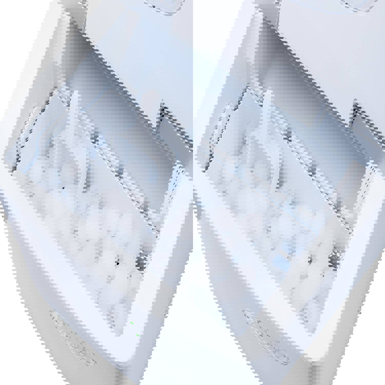 Newair Countertop Ice Maker, 28 lbs. Daily Output, 3 Ice Sizes, BPA-Free