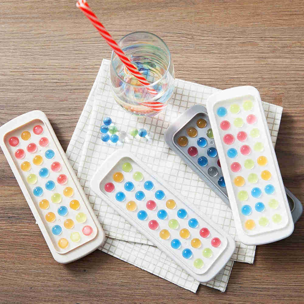 4pcs Round Ice Cube Tray with Lids - Perfect Ice Ball Maker